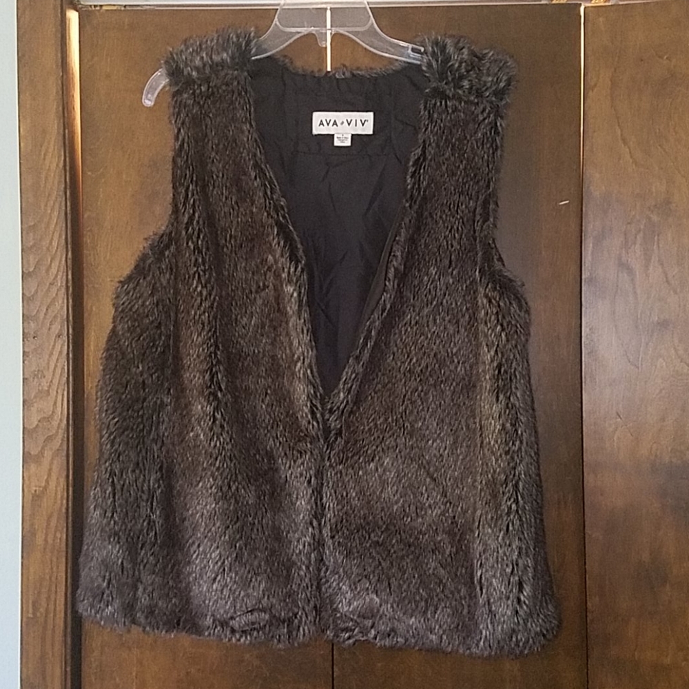 Fur vest